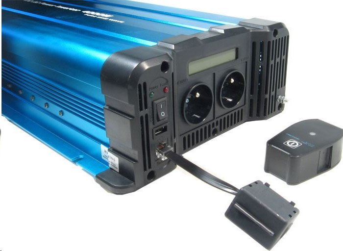 Měnič napětí Solarvertech FS3000 12V/230V 3000W + USB, dálkové ovládání, čistá sinusovka