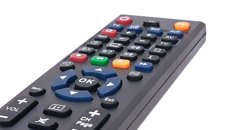 Univerzální ovladač k televizi, satelitu nebo DVD